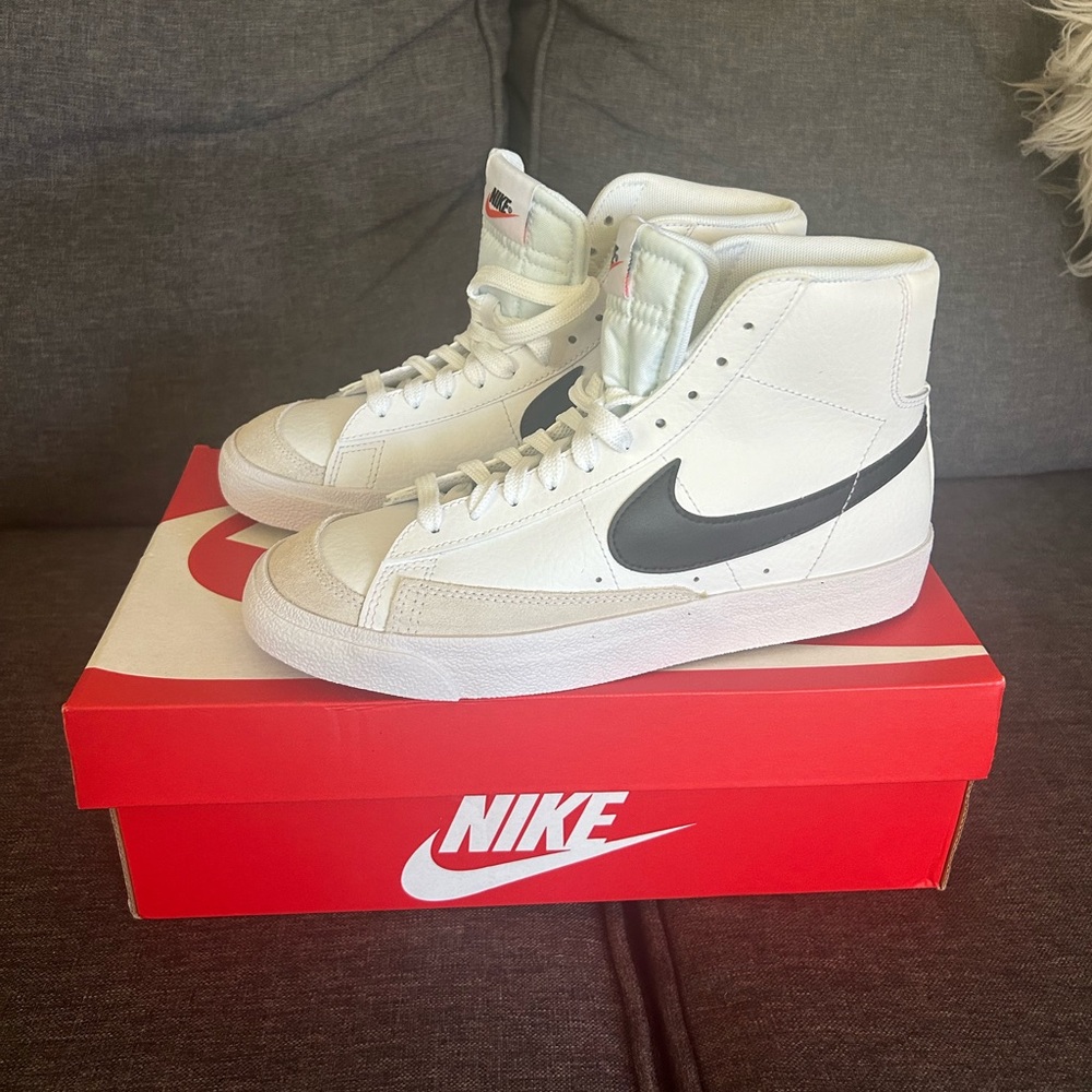Nike Blazer Mid 77